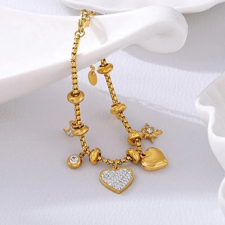 HEARTLINE CHARM BRACELET